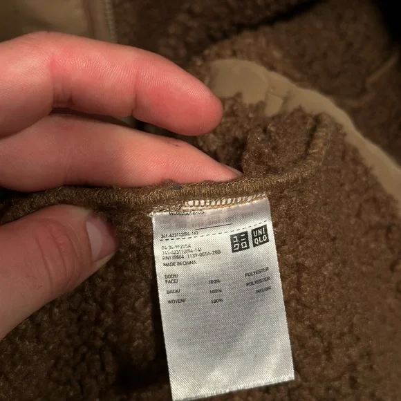 Uniqlo Tan Lightweight Shirt Jacket with Classic Design - Picture 4 of 5